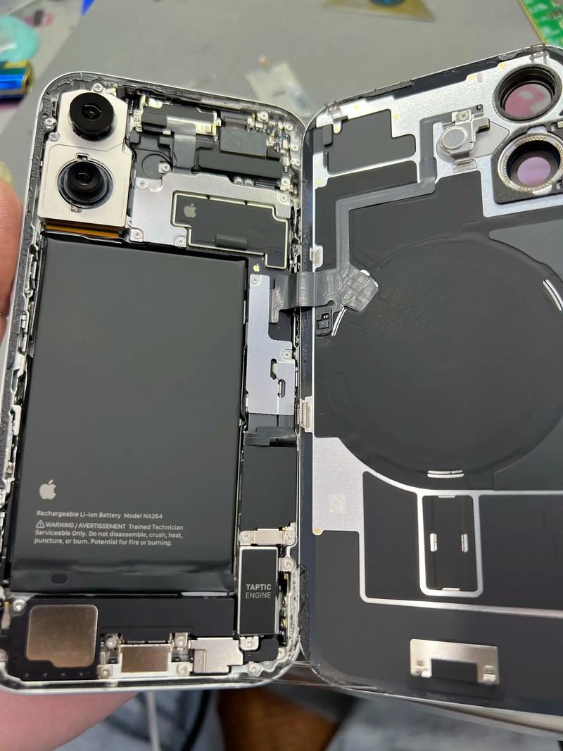 苹果6plus拆机教程全集，每步细节都讲透吗？-图3