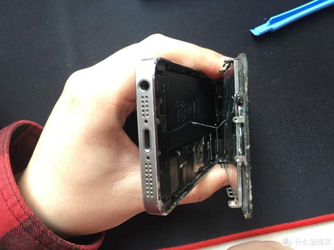 iPhone5s换外屏教程需要注意哪些细节？-图2