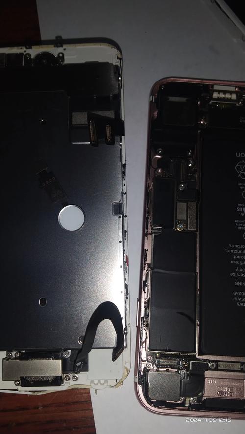 iPhone5排线松了怎么修?-图3 iPhone5排线松了怎么修?-图3