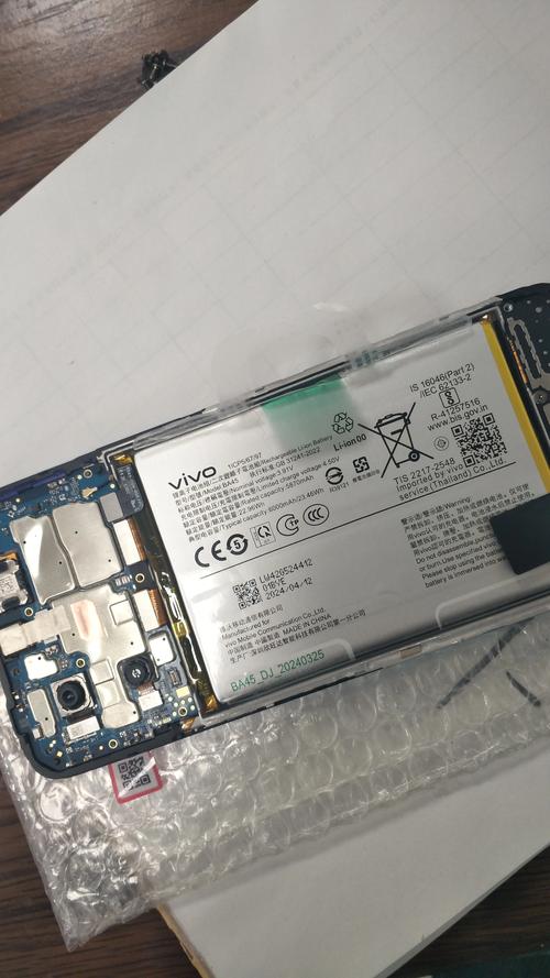 VIVO Y13L换屏幕教程步骤详细吗?-图3 VIVO Y13L换屏幕教程步骤详细吗?-图3