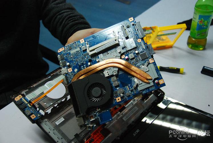 Acer 4750G拆机步骤有哪些?-图2 Acer 4750G拆机步骤有哪些?-图2