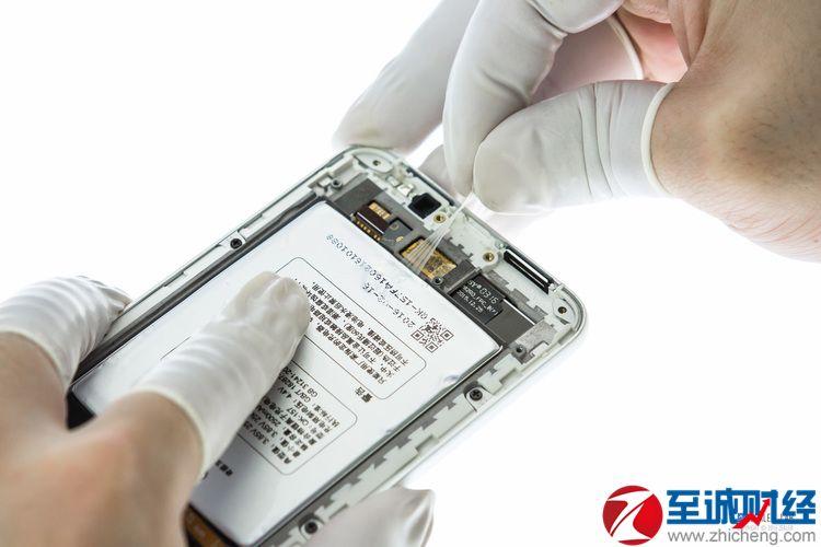 360f4手机换电池步骤是？-图1