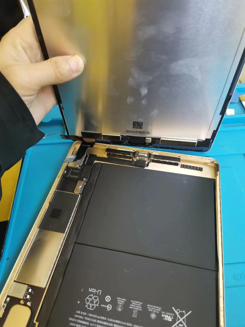 苹果6触摸IC怎么修?视频教程教你步骤。-图3 苹果6触摸IC怎么修?视频教程教你步骤。-图3