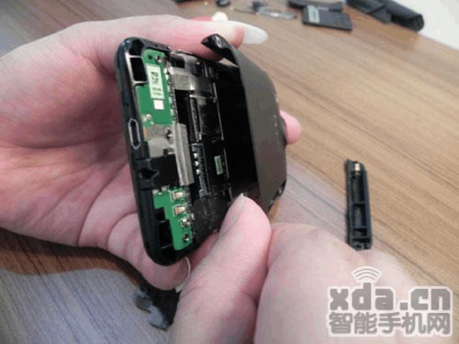 htce8换电池教程，拆机步骤有哪些？-图2