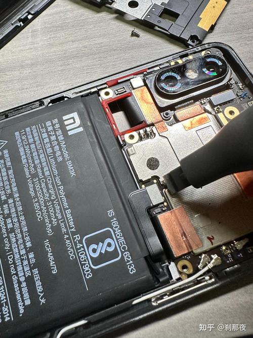 小米Note3换电池教程难不难?-图2 小米Note3换电池教程难不难?-图2