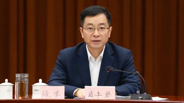 如何通过摄影知识讲座提升拍摄技巧？