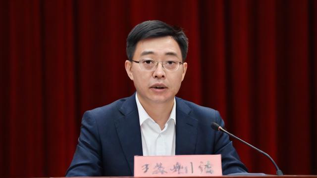 如何通过摄影知识讲座提升拍摄技巧?