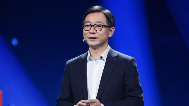 罗振宇知识跨年演讲，如何在不确定时代找到确定性？