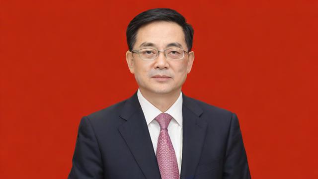 世界华人总会互联网副主任是谁?