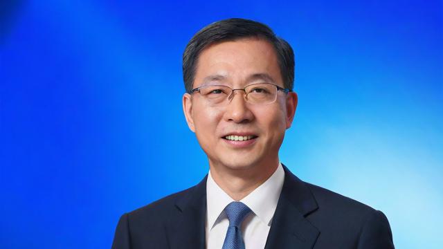 世界华人总会互联网副主任是谁?