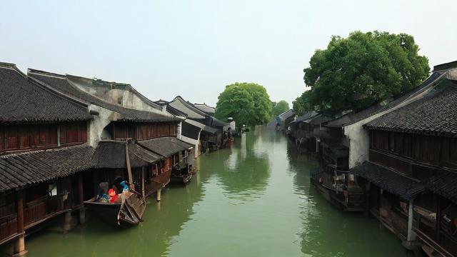 互联网如何在乌镇展现其独特魅力？